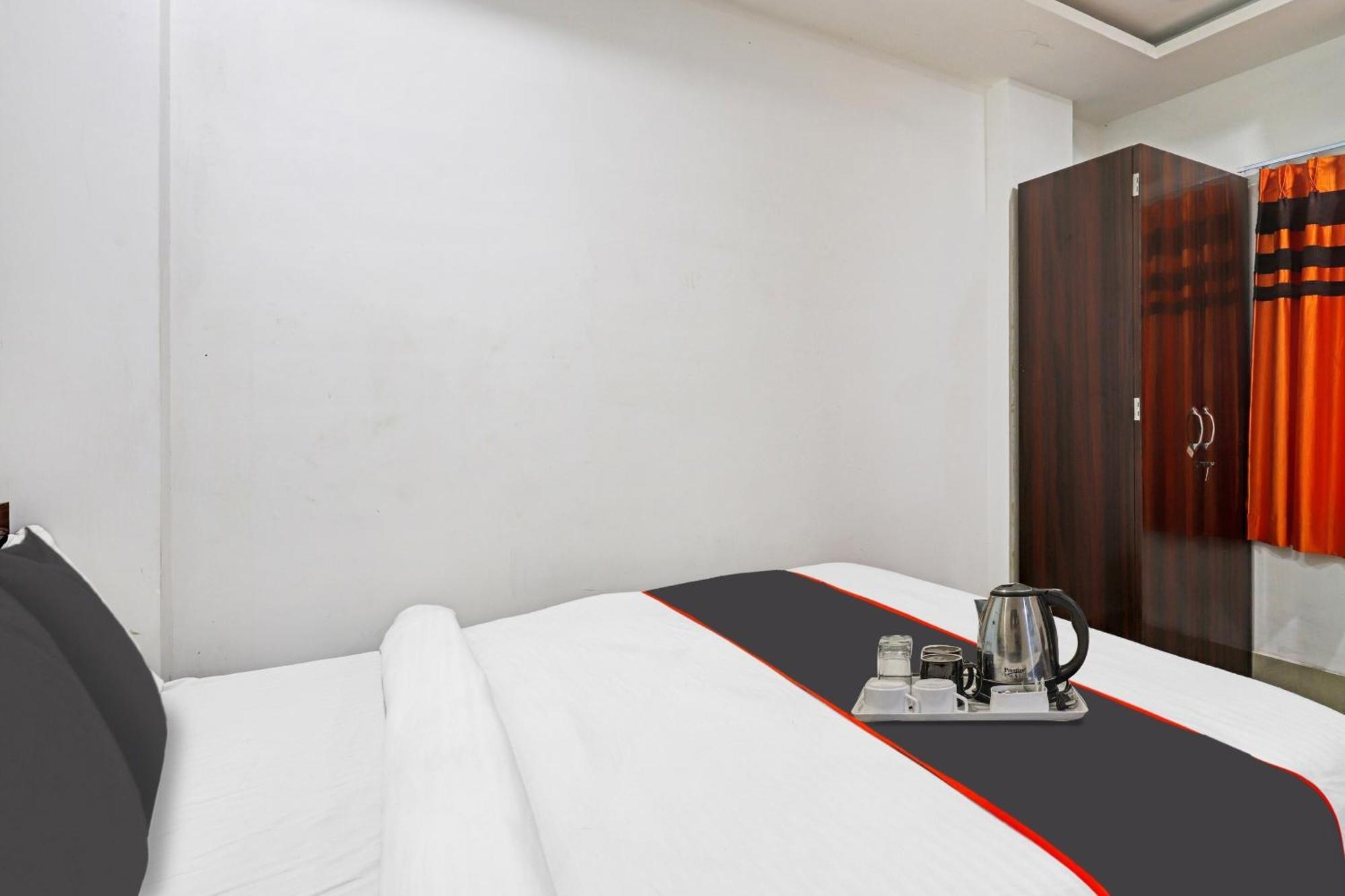 Hotel O Lakhi Guest House 구와하티 외부 사진